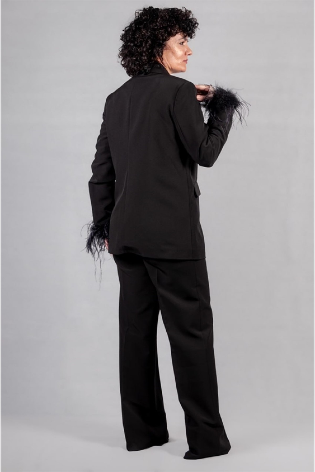 Σακάκι μαύρο λεπτομέρεια απο πούπουλα Dramee