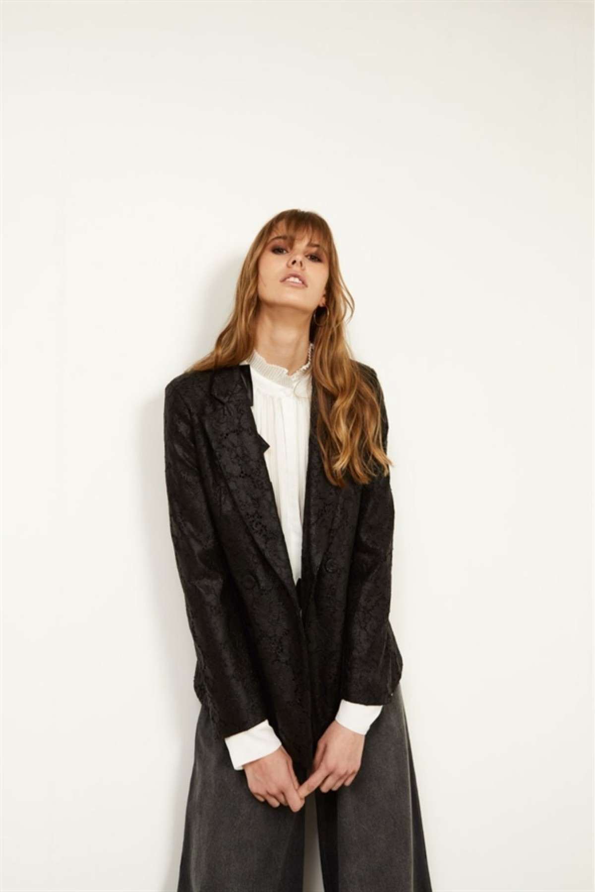 Σακάκι μαύρο Souvenir τύπου δαντέλα 