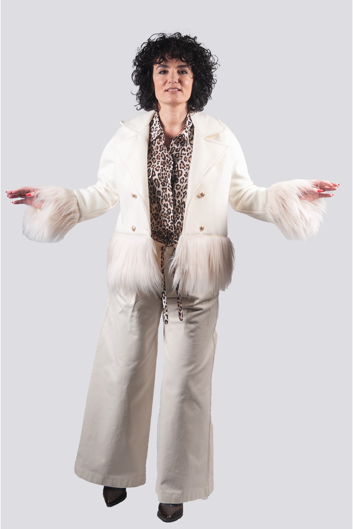 Παλτό κοντό σταυροκουμπωτό Μotel εκρού με γουνάκι 