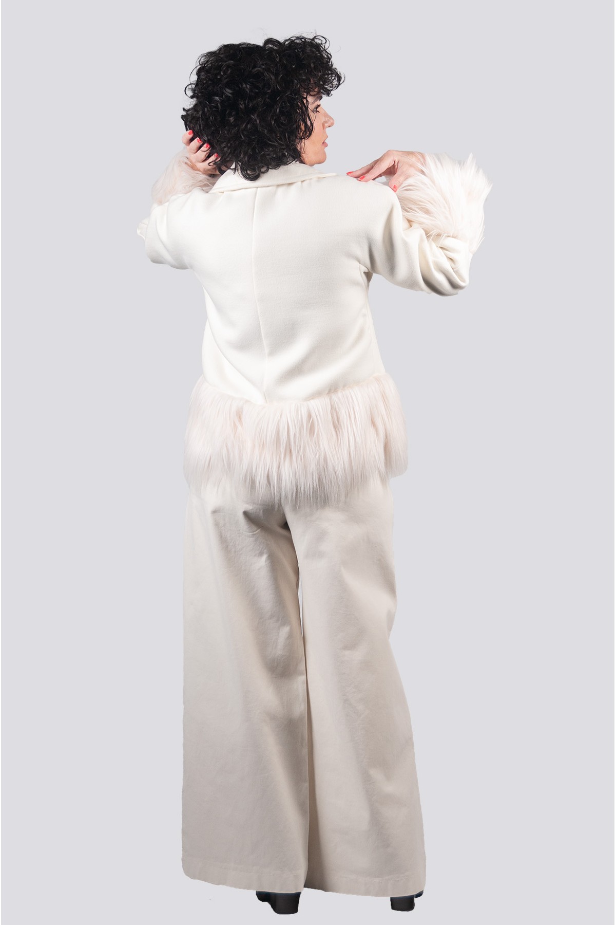 Παλτό κοντό σταυροκουμπωτό Μotel εκρού με γουνάκι 